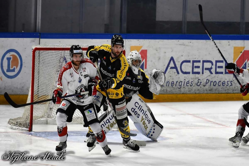 Photo hockey  - Ligue Magnus : 19me journe : Rouen vs Chamonix  - Des Dragons intraitables