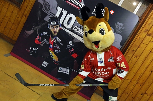 Photo hockey Autour du hockey - Autour du hockey : Chamonix  (Les Pionniers) - Entretien avec Chamy la Mascotte des Pionniers