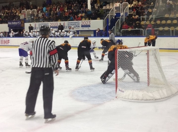 Photo hockey Championnats du monde -  : Allemagne (GER) vs France (FRA) - Mondial U20 - Les bleuets dstabiliss  mi-parcours