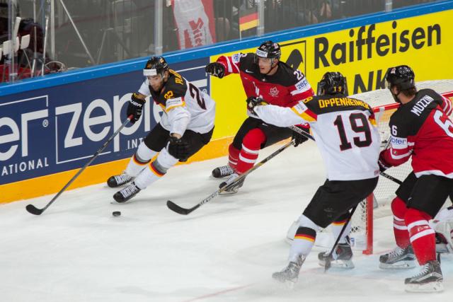 Photo hockey Championnats du monde -  : Canada (CAN) vs Allemagne (GER) - Le Canada humilie lAllemagne !