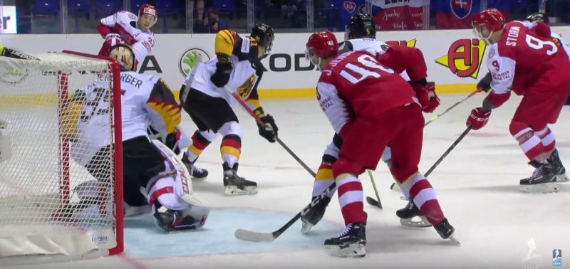 Photo hockey Championnats du monde -  : Danemark (DEN) vs Allemagne (GER) - Les Allemands en tremblant