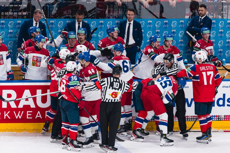 Photo hockey Championnats du monde -  : Norvge (NOR) vs Rpublique Tchque (CZE) - Plus de peur que de mal