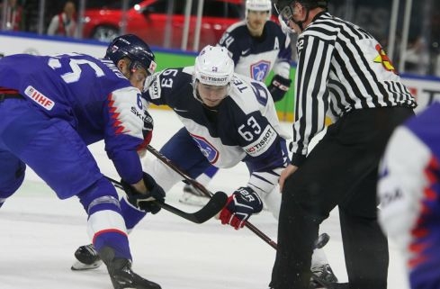 Photo hockey Championnats du monde -  : Slovaquie (SVK) vs France (FRA) - La dfaite frustrante des Bleus face  la Slovaquie.
