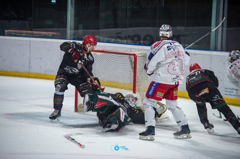 Photo hockey Coupe de France - Coupe de France - 1/16 de Finale : Mont-Blanc vs Grenoble  - Grenoble assume son rang!