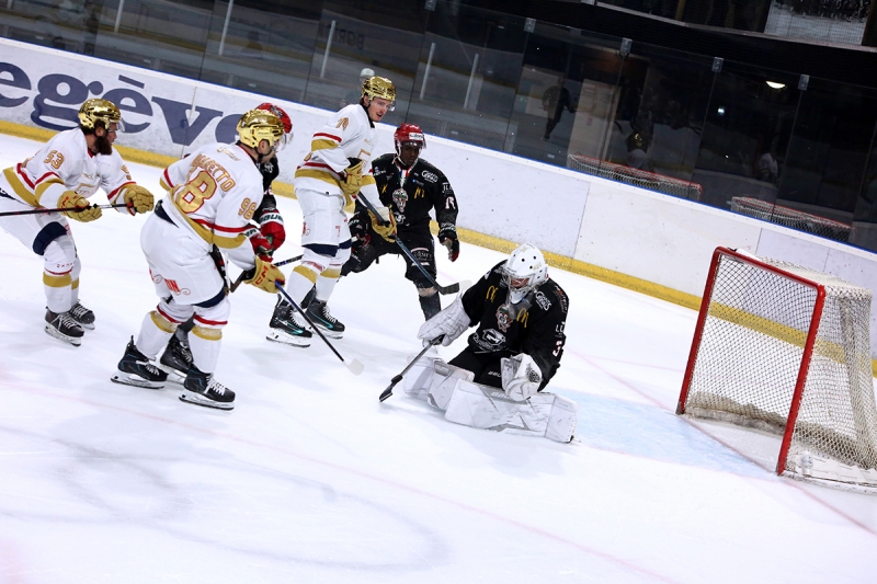 Photo hockey Coupe de France - Coupe de France - 1/16 de Finale : Mont-Blanc vs Nice - Mont-Blanc s’offre une Magnus ! Photo hockey Coupe de France - Coupe de France - 1/16 de Finale : Mont-Blanc vs Nice - Mont-Blanc s’offre une Magnus !