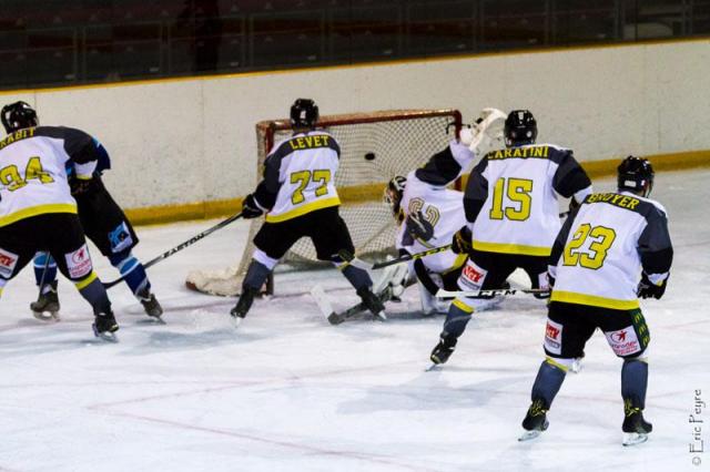 Photo hockey Coupe de France - Coupe de France : 1er tour : Marseille vs Chambry - Un match  haute densit