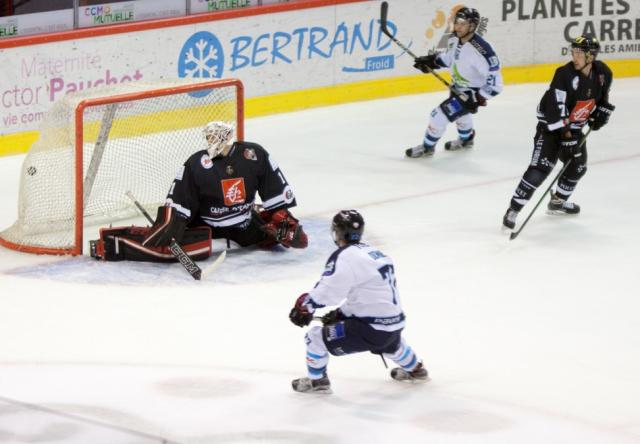 Photo hockey Coupe de France - Coupe de France 1/8èmes de finale : Amiens vs Tours - Une qualification laborieuse Photo hockey Coupe de France - Coupe de France 1/8èmes de finale : Amiens vs Tours - Une qualification laborieuse