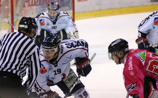 Photo hockey Coupe de la Ligue ARCHIVES - CDL 1/4 - Retour : Amiens vs Angers - Le coup passa si prés... Photo hockey Coupe de la Ligue ARCHIVES - CDL 1/4 - Retour : Amiens vs Angers - Le coup passa si prés...