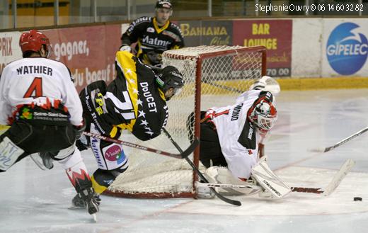 Photo hockey Coupe de la Ligue ARCHIVES - Coupe de France : 16me de finale : Rouen vs Neuilly/Marne - La qualification pour . . . les Dragons.