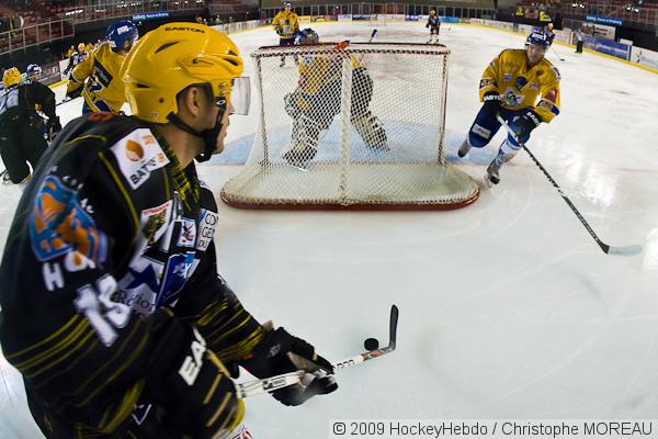 Photo hockey Coupe de la Ligue ARCHIVES - Coupe de la Ligue  : 1/8 2me journe : Strasbourg  vs Dijon  - Strasbourg  lextrme limite