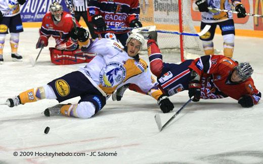 Photo hockey Coupe de la Ligue ARCHIVES - Coupe de la Ligue  : 1/8 5me journe : Grenoble  vs Chamonix  - Grenoble droule...