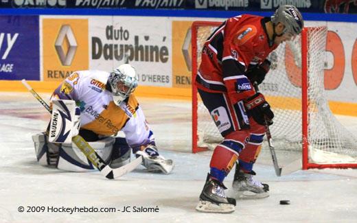 Photo hockey Coupe de la Ligue ARCHIVES - Coupe de la Ligue  : 1/8 5me journe : Grenoble  vs Chamonix  - Grenoble droule...