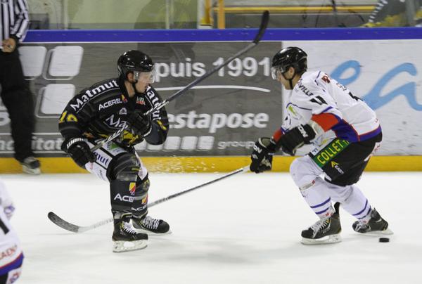 Photo hockey Coupe de la Ligue ARCHIVES - Coupe de la Ligue. : 1/8me, 2me journe  : Rouen vs Caen  - Un peu dair pour les Dragons