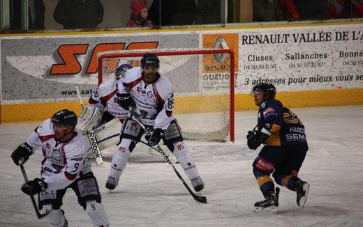 Photo hockey Coupe de la Ligue ARCHIVES - Coupe de la Ligue : 1/2 aller : Chamonix  vs Angers  - Avantage aux Ducs