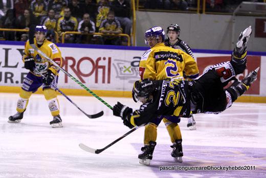 Photo hockey Coupe de la Ligue ARCHIVES - Coupe de la Ligue : 1/4, aller : Rouen vs Dijon  - Les Dragons gratignent les Ducs 