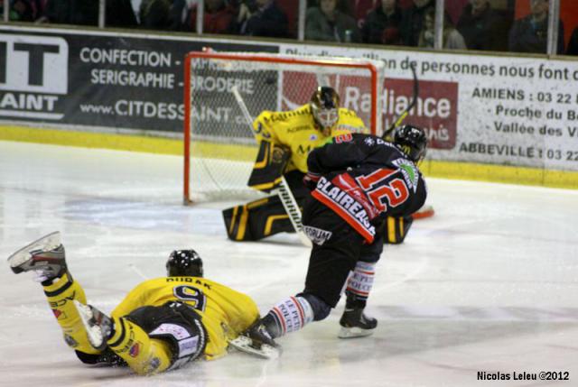 Photo hockey Coupe de la Ligue ARCHIVES - Coupe de la Ligue : 1/4 aller : Amiens  vs Rouen - Les Dragons renversent le Coliseum !