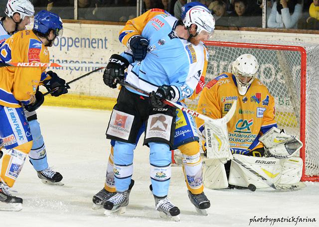 Photo hockey Coupe de la Ligue ARCHIVES - Coupe de la Ligue : 1/4 aller : Brianon  vs Dijon  - Brianon, Bernier-Kearney dpendant ?