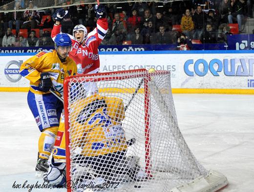 Photo hockey Coupe de la Ligue ARCHIVES - Coupe de la Ligue : 1/4 aller : Grenoble  vs Dijon  - Grenoble prend une option