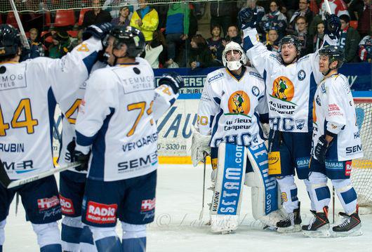 Photo hockey Coupe de la Ligue ARCHIVES - Coupe de la Ligue : 1/4 retour : Grenoble  vs Chamonix  - Grenoble :  Nouveau revers
