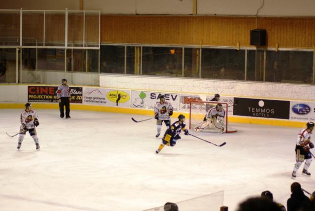 Photo hockey Coupe de la Ligue ARCHIVES - Coupe de la Ligue : 1/8me, 3me journe : Chamonix  vs Morzine-Avoriaz - Les Pingouins au forceps