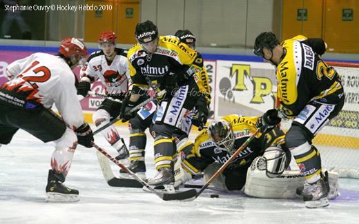 Photo hockey Coupe de la Ligue ARCHIVES - Coupe de la Ligue : 1/8me, 3me journe : Rouen vs Neuilly/Marne - Rouen dans la douleur