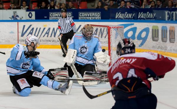 Photo hockey Coupe de la Ligue ARCHIVES - Coupe de la Ligue : 1/8ème, 5ème  journée : Grenoble  vs Briançon  - Grenoble euphorique !