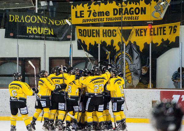 Photo hockey Coupe de la Ligue ARCHIVES - Coupe de la Ligue : finale : Chamonix  vs Rouen - CDL: Beau vainqueur, fête gâchée