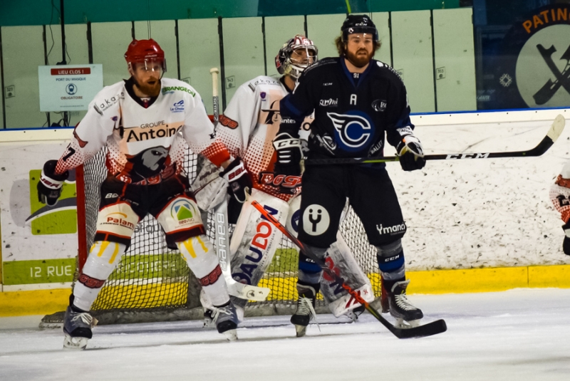 Photo hockey Division 1 -  : Nantes  vs Cholet  - Division 1: Match Amical Nantes retrouve la glace