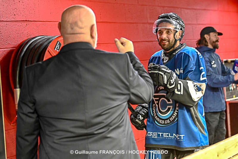 Photo hockey Division 1 - : Nantes vs Tours - Préparation : Nantes frappe trois fois et blanchit Tours Photo hockey Division 1 - : Nantes vs Tours - Préparation : Nantes frappe trois fois et blanchit Tours