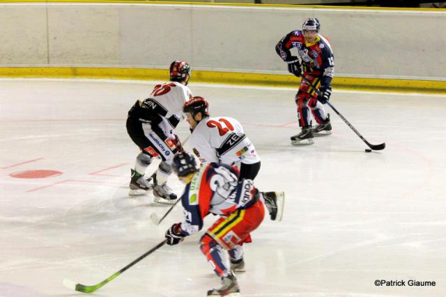 Photo hockey Division 1 - D1 : 1/4 de finale, match 1  : Nice vs Bordeaux - Les Boxers taient plus forts