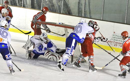 Photo hockey Division 1 - D1 : 12me journe : Courbevoie  vs Reims -  Avec  AIR KUBIS a plane pour les Phnix !