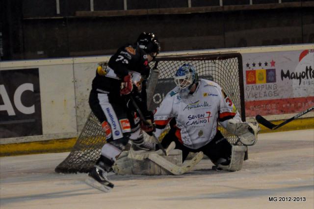Photo hockey Division 1 - D1 : 17me journe : Bordeaux vs Amnville - Bordeaux sans aucune concession