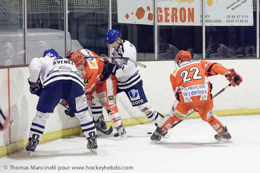Photo hockey Division 1 - D1 : 18me journe : Amnville vs Brest  - La surprise du chef