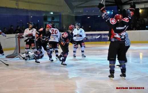 Photo hockey Division 1 - D1 : 20me journe : Neuilly/Marne vs Bordeaux - Neuilly au bout du suspense