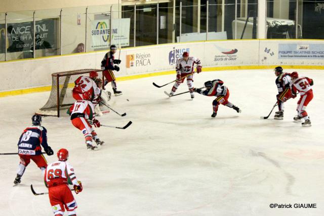 Photo hockey Division 1 - D1 : 20ème journée : Nice vs Courbevoie - En toute logique Photo hockey Division 1 - D1 : 20ème journée : Nice vs Courbevoie - En toute logique