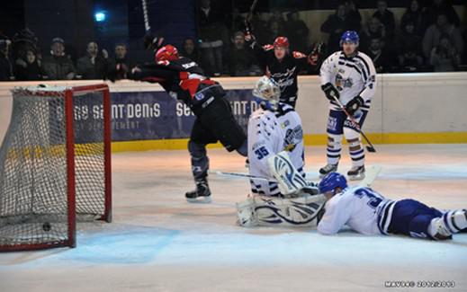 Photo hockey Division 1 - D1 : 22me journe : Neuilly/Marne vs Brest  - Le courage des Bisons