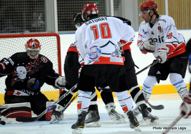 Photo hockey Division 1 - D1 : 22�me journ�e : Toulouse-Blagnac vs Mont-Blanc - Les B�lougas rel�vent la t�te !