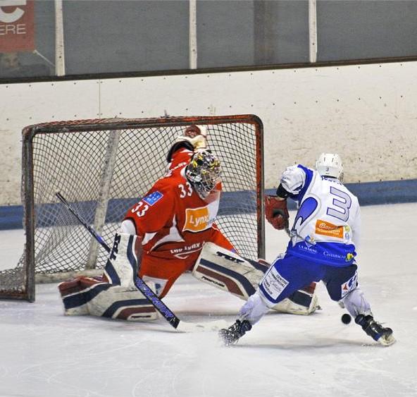 Photo hockey Division 1 - D1 : 26me journe : Valence vs Reims - Sabatier chasseur de Lynx !