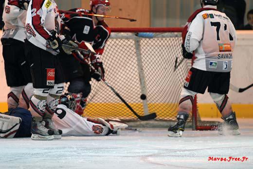 Photo hockey Division 1 - D1 Play Off 1/4 de finale  - match 3 : Neuilly/Marne vs Bordeaux - Les Bisons mettent les Boxers KO