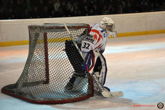 Photo hockey Division 1 - D1 playoff : 1/2 finale, match 1 : Neuilly/Marne vs Lyon - Neuilly, coeur de lion