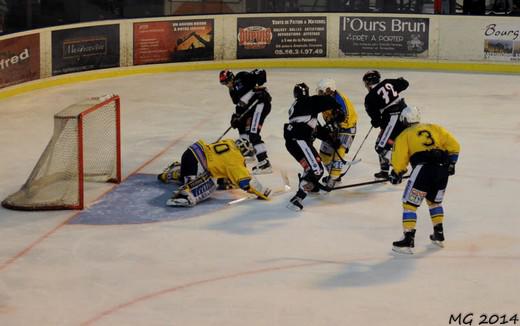 Photo hockey Division 1 - D1 playoff : 1/4 de finale, match 2 : Bordeaux vs Dunkerque - Bordeaux galise avec panache