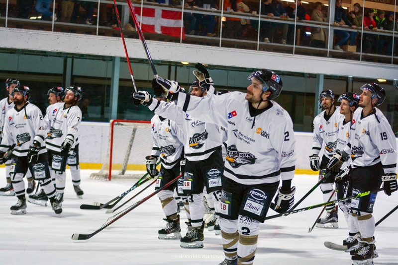 Photo hockey Division 1 - Division 1 - 1/2 de Finale match 3 : Mont-Blanc vs Brest  - Brest sonne le glas Yti