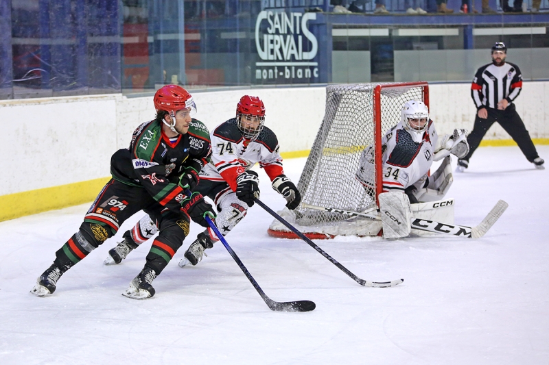 Photo hockey Division 1 - Division 1 - 1/8 de Finale - Match 3 : Mont-Blanc vs Neuilly/Marne - Un but suffit au bonheur Yti!