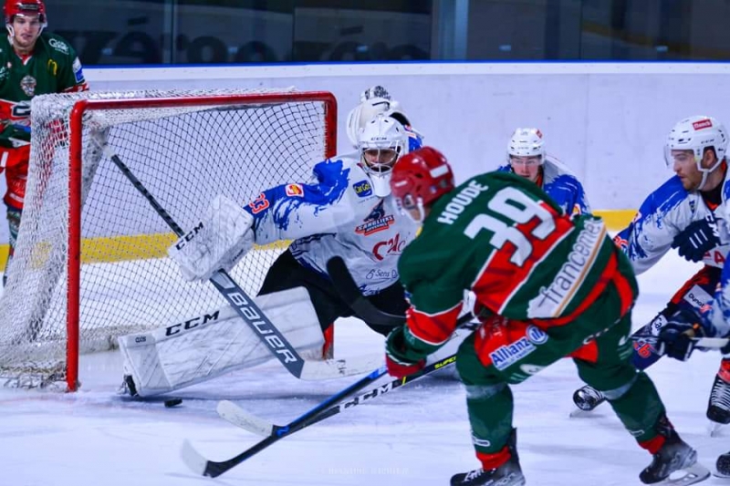 Photo hockey Division 1 - Division 1 : 10ème journée : Mont-Blanc vs Clermont-Ferrand - Service minimum, points précieux !