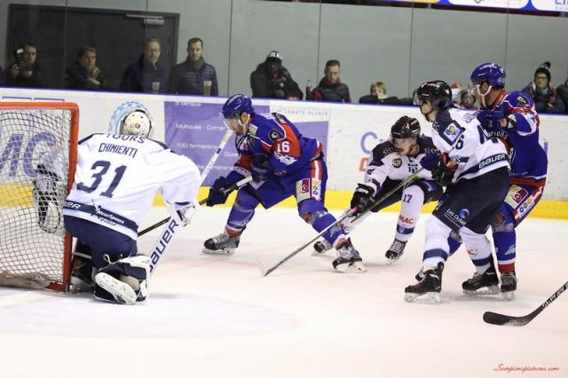 Photo hockey Division 1 - Division 1 : 10me journe : Mulhouse vs Tours  - Les Scorpions  lassaut des Remparts + VIDEO