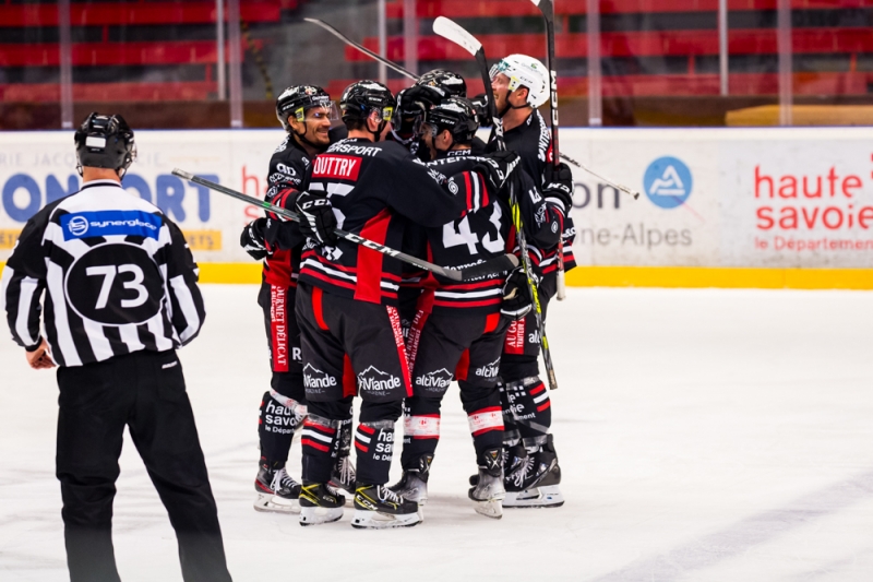 Photo hockey Division 1 - Division 1 : 11me journe : Morzine-Avoriaz vs Neuilly/Marne - C