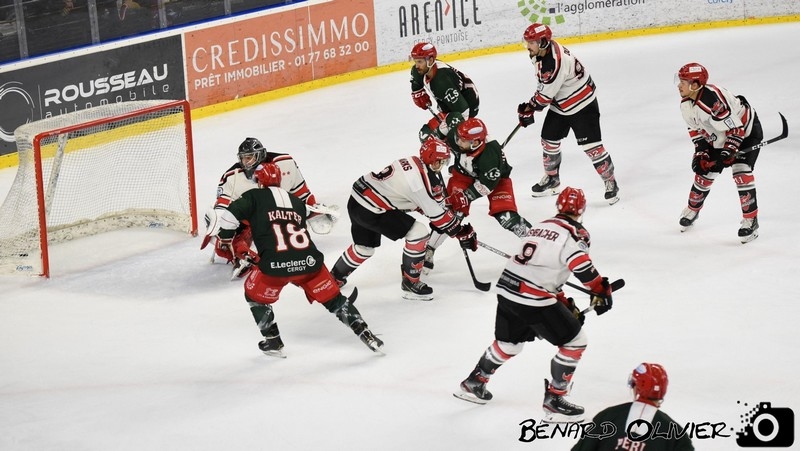 Photo hockey Division 1 - Division 1 : 13me journe : Cergy-Pontoise vs Neuilly/Marne - Neuilly remporte le premier derby