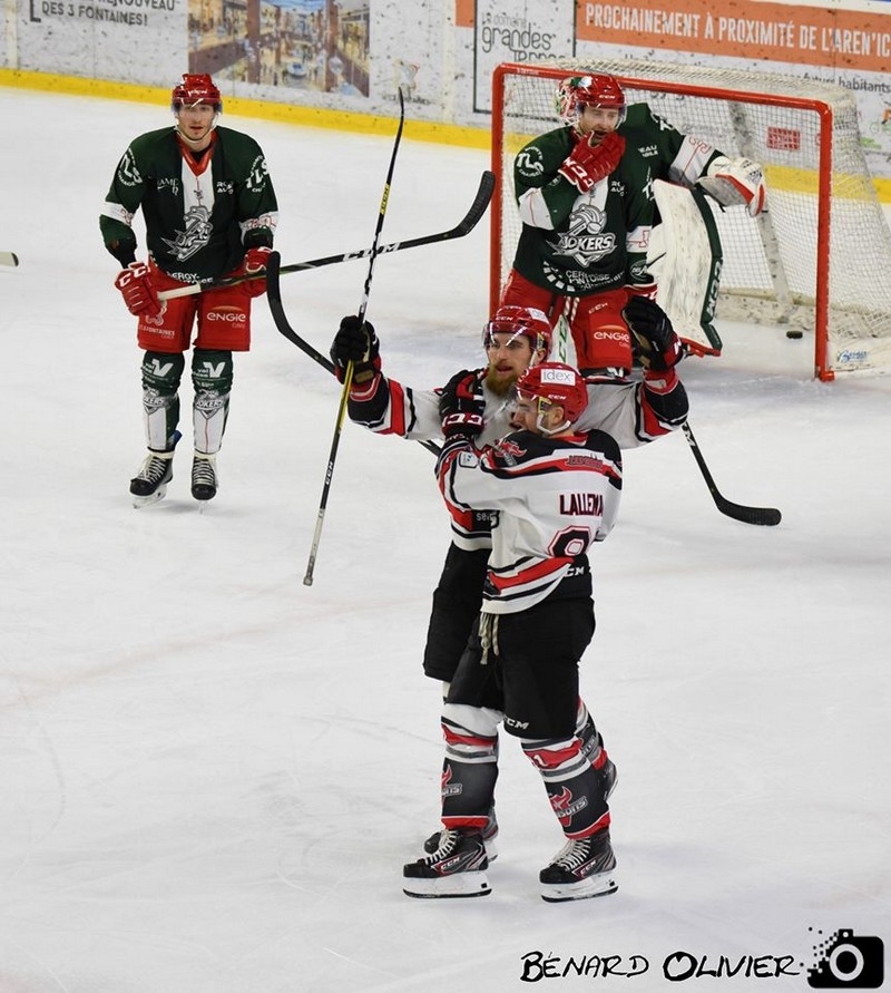 Photo hockey Division 1 - Division 1 : 13me journe : Cergy-Pontoise vs Neuilly/Marne - Neuilly remporte le premier derby