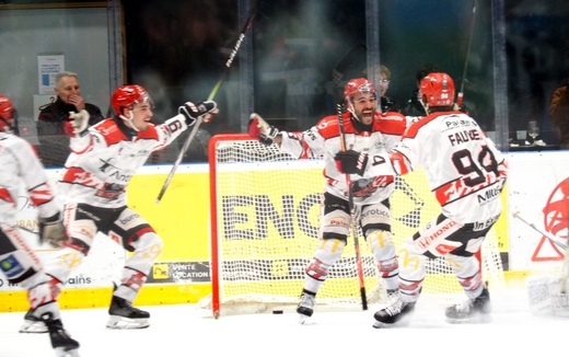 Photo hockey Division 1 - Division 1 : 13me journe : Dunkerque vs Cholet  - Cholet simpose dans les dernires secondes  Dunkerque
