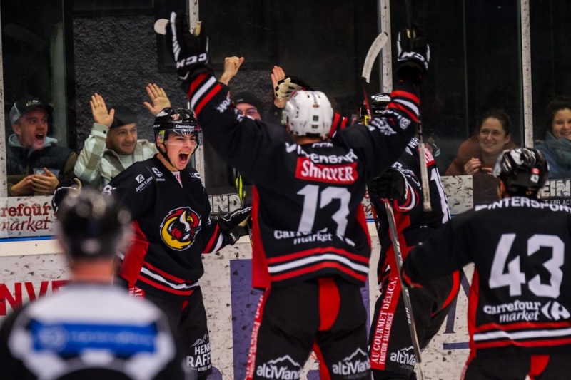 Photo hockey Division 1 - Division 1 : 13me journe : Morzine-Avoriaz vs Tours  - Tours revient de loin!
